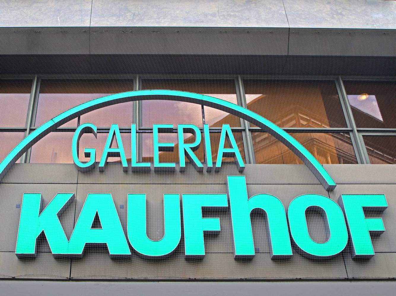 Karstadt & Galeria-Kaufhof Schließungen: Neue Schock-Enthüllungen Karstadt & Galeria-Kaufhof Schließungen: Neue Schock-Enthüllungen