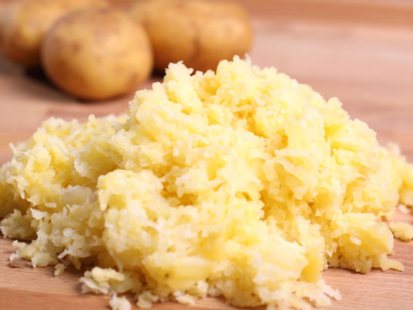 Kartoffeln als Hausmittel für alles: Von Weichspüler-Ersatz bis  Beautywunder