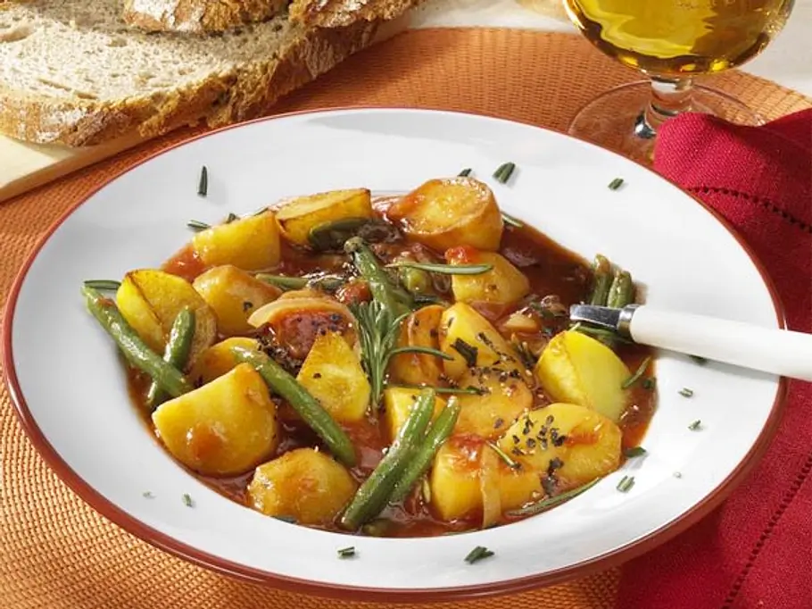 Pikantes Kartoffelgulasch Pikantes Kartoffelgulasch