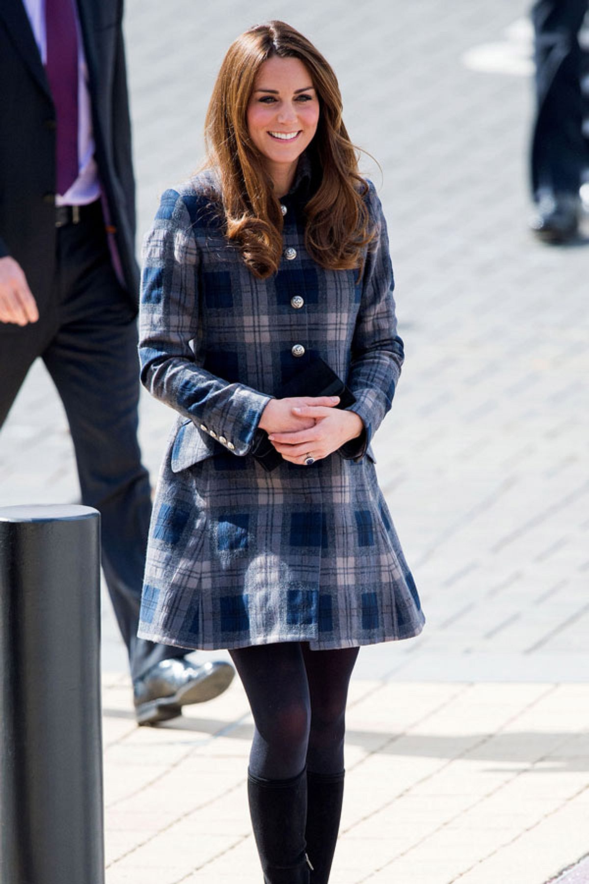 kate middleton schwanger im karomantel