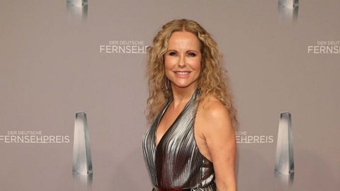 Katja Burkard: Punkt 12-Moderatorin überrascht mit neuer Frisur - Foto: Andreas Rentz/Getty Images
