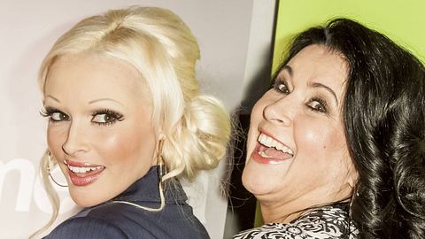 Daniela Katzenberger macht Mama Iris Klein fit für die Liebe. - Foto: IMAGO / Lumma Foto