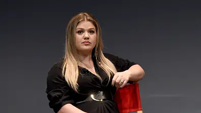 Popsängerin Kelly Clarkson findet es ok, ihre Kinder zu schlagen. - Foto: Gettyimages