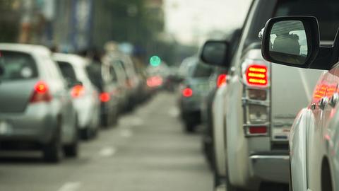 Die Kfz-Steuer soll im kommenden Jahr erhöht werden. - Foto: istock/ sutichak