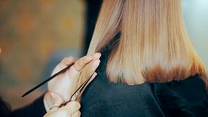 Kieler Friseurin recycelt ihre Haare genial (Symbolbild) - Foto: nicoletaionescu/iStock