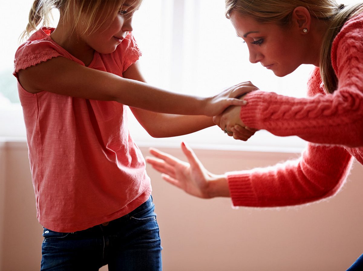 Wenn Eltern ihre Kinder schlagen, geschieht dies oft aus Überforderung.