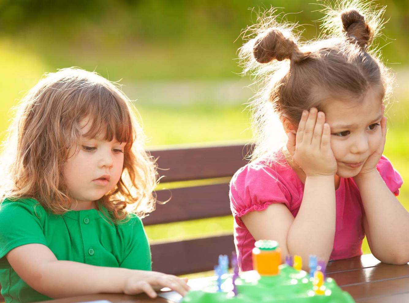 Erschreckende Studie: Kinder verlieren Empathie - das ist der Grund! Erschreckende Studie: Kinder verlieren Empathie - das ist der Grund!