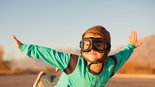 Wir bringen die Kreativität deiner Kinder in Fahrt. - Foto: iStock/RichVintage