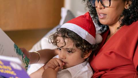 Kinderbuch Weihnachten - Foto: iStock/Fly View Productions