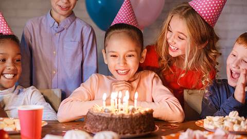 Kindergeburtstag - Foto: iStock/ Prostock-Studio 