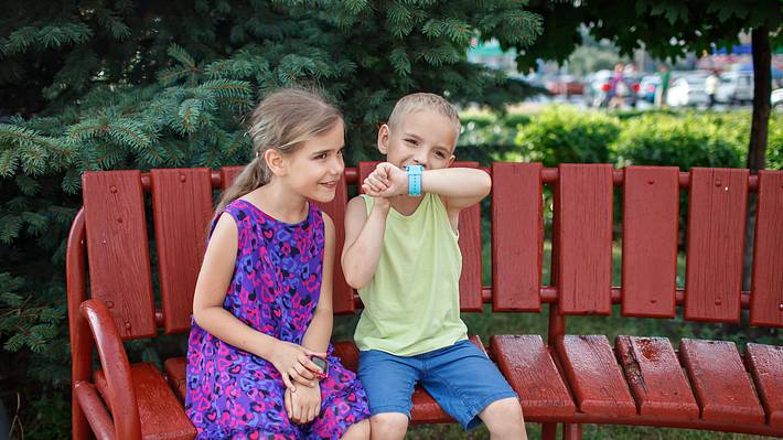 Kindersmartwatch von Xplora im Angebot bei Aldi - Foto: i-Stock/Maria Symchych-Navrotska