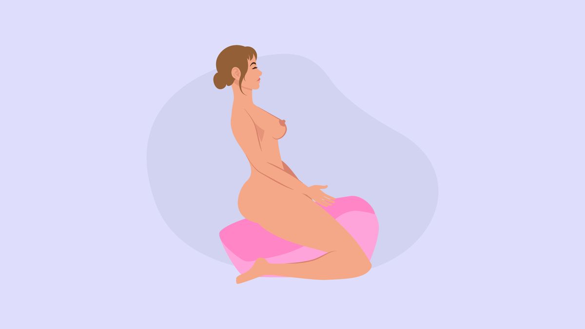 Frau reitet auf einem Kissen.