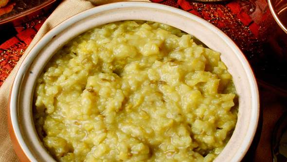 Kitchari, auch Khichdi genannt, ist ein ayurvedisches Gericht zum Fasten. - Foto: iStock
