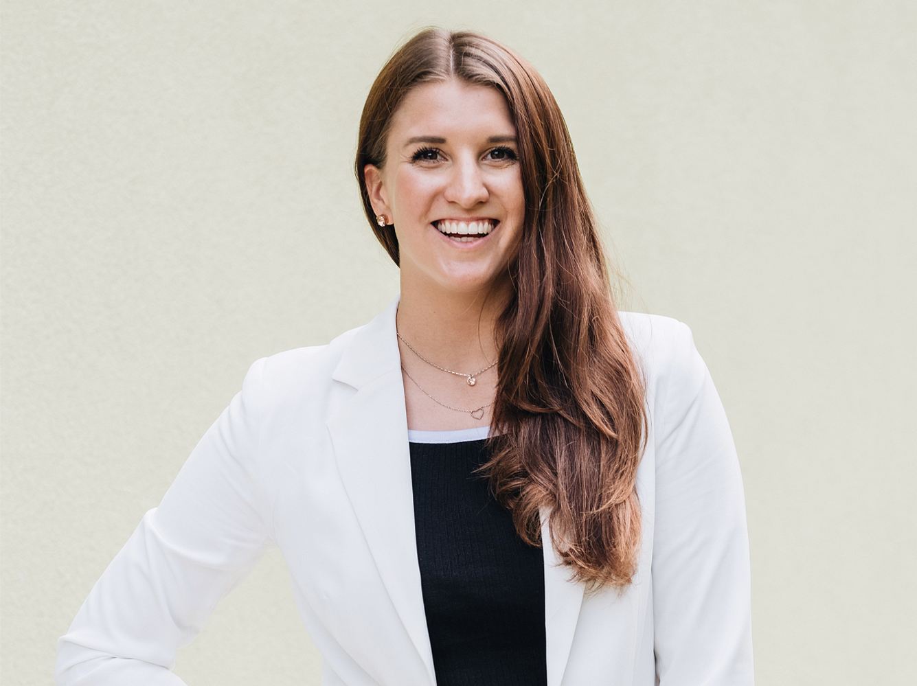 Klara Fuchs zeigt in Powerful Mind, wie auch du zu mehr Energie, Motivation und Selbstvertrauen finden kannst. Klara Fuchs zeigt in Powerful Mind, wie auch du zu mehr Energie, Motivation und Selbstvertrauen finden kannst.