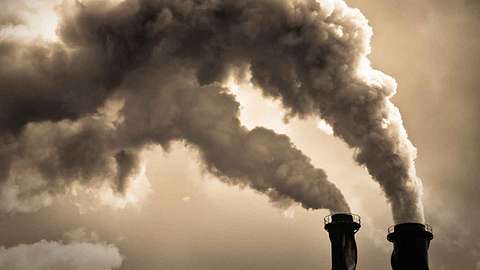 Klimasteuer: Diese Kosten kommen auf uns zu - Foto: iStock/ georgeclerk