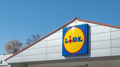Knallhart! Lidl zieht endgültig die Reißleine! - Foto: Stefan Sutka/iStock