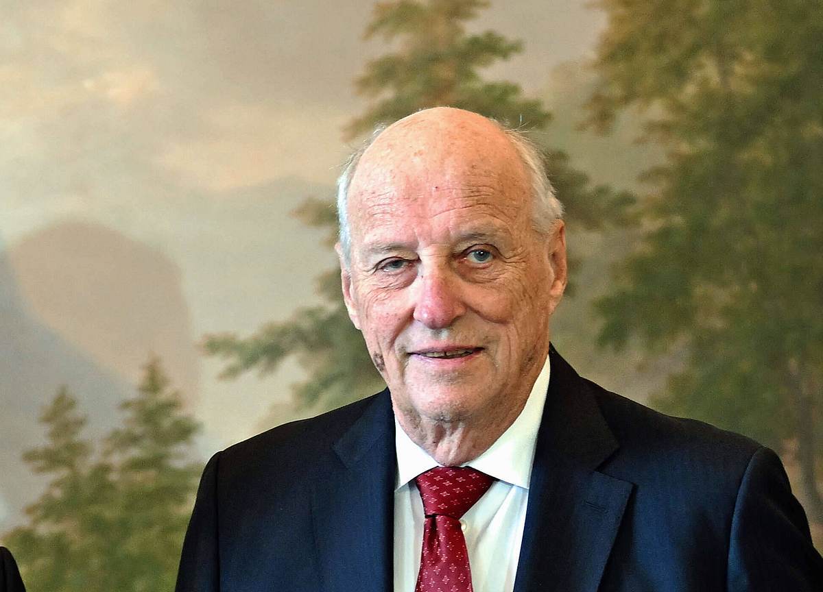 Inoffiziell heißt es, dass König Harald seine Tochter Märtha Louise und ihren Verlobten vom Hof verbannt hat!