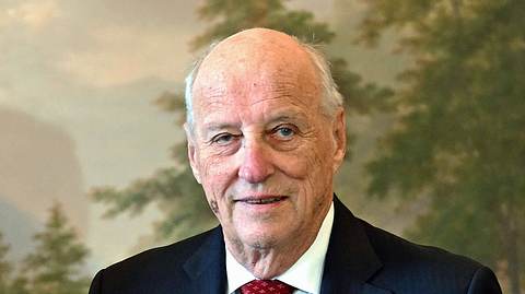 Inoffiziell heißt es, dass König Harald seine Tochter Märtha Louise und ihren Verlobten vom Hof verbannt hat! - Foto: IMAGO / TT