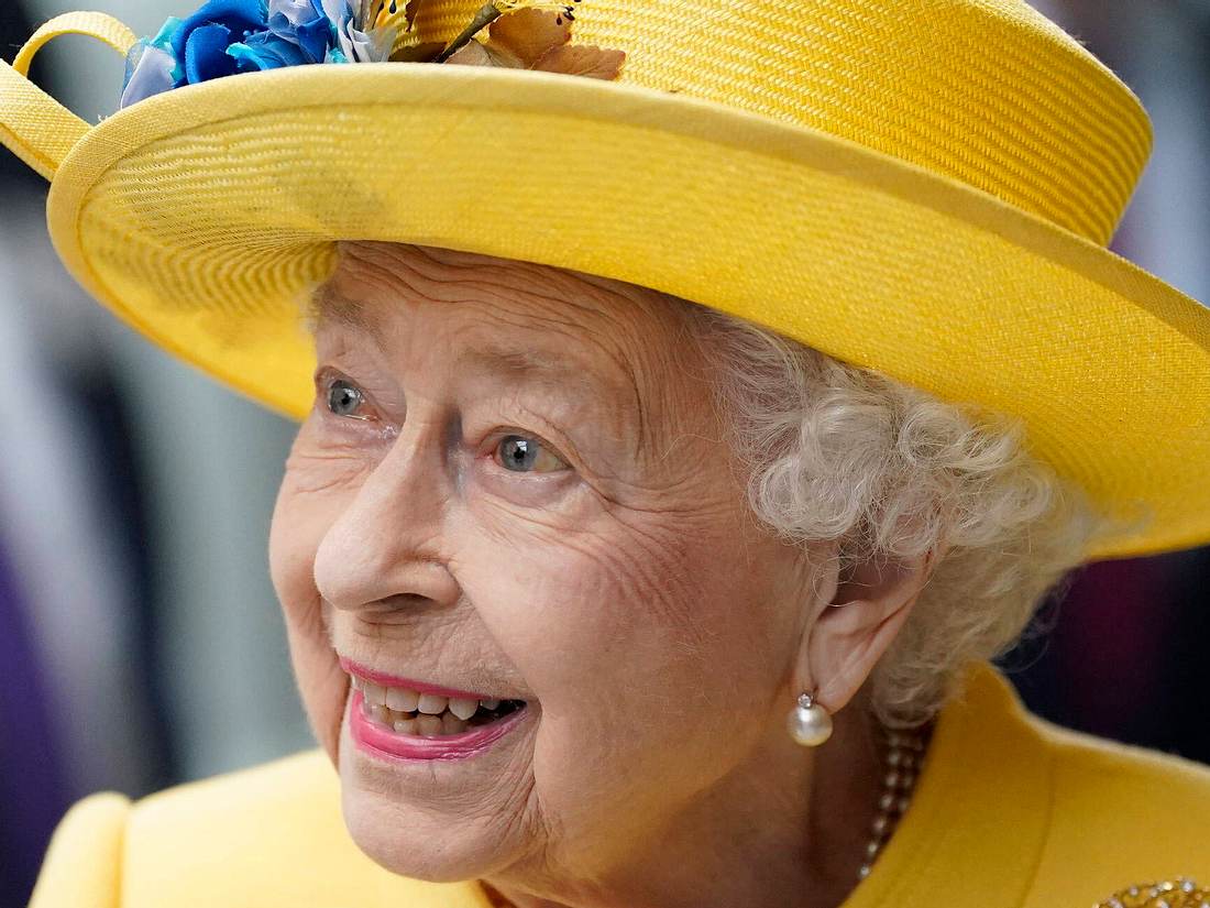 Glücklich blickt Königin Elizabeth in die Zukunft: Ihr Lieblings-Enkel Harry will zurück in den Schoß der Familie.