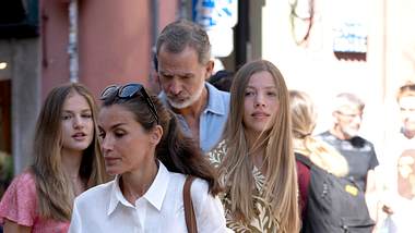 Statt nach Romantik sieht es bei bei Königin Letizia und Felipe nach ordentlich Ärger aus... - Foto: IMAGO / Future Image International