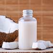 Kokosmilch ist nicht nur gesund, sondern sorgt auch für schöne Haut! - Foto: iStock