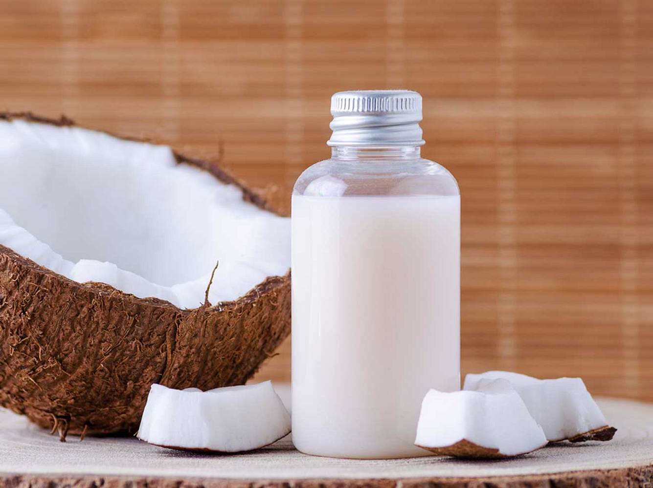Kokosmilch ist nicht nur gesund, sondern sorgt auch für schöne Haut!