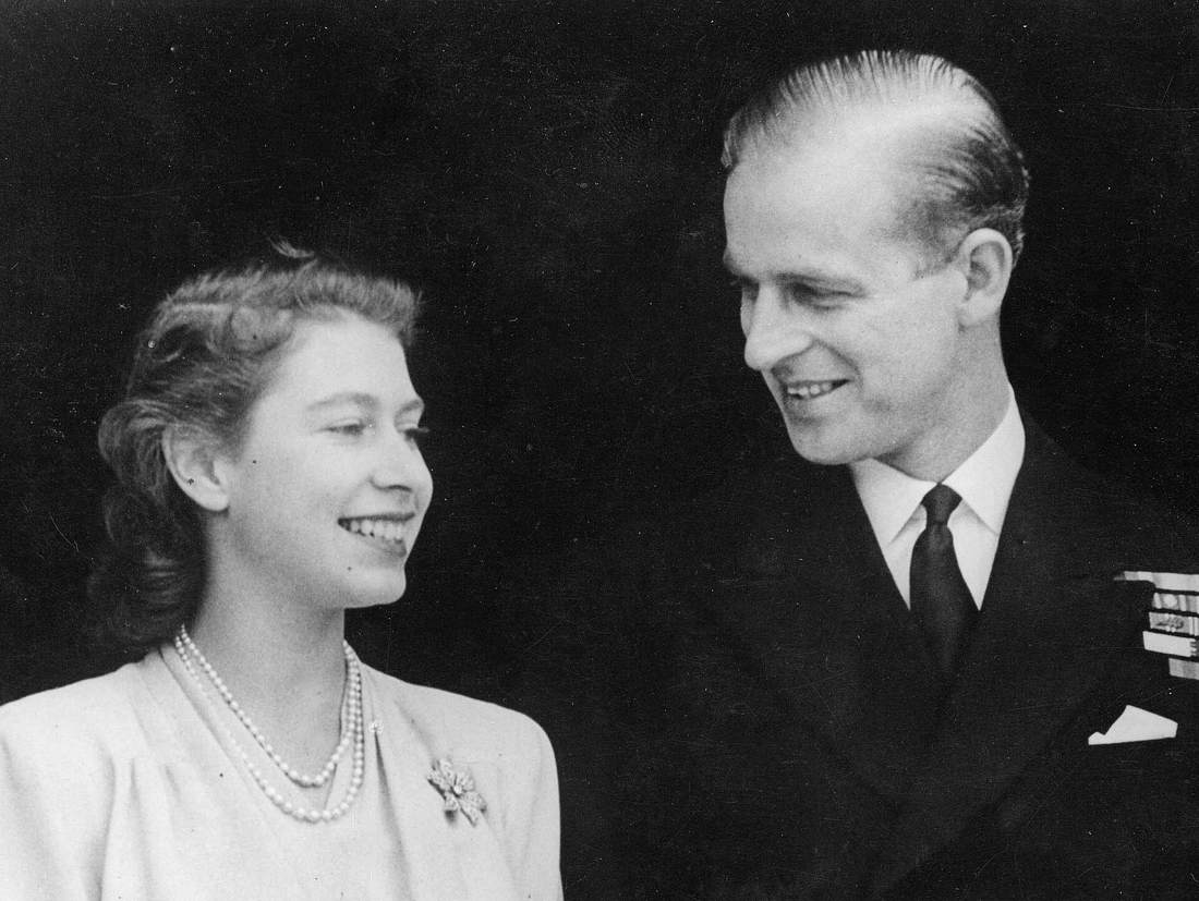 Königin Elizabeth und Prinz Philip Königin Elizabeth und Prinz Philip verband trotz ihres Altersunterschieds eine tiefe Liebe auf den ersten Blick...