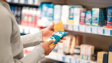 Diese Kult-Kosmetikmarke ist pleite und ihr kennt sie alle! - Foto: zoranm/Getty Images (Symbolbild)