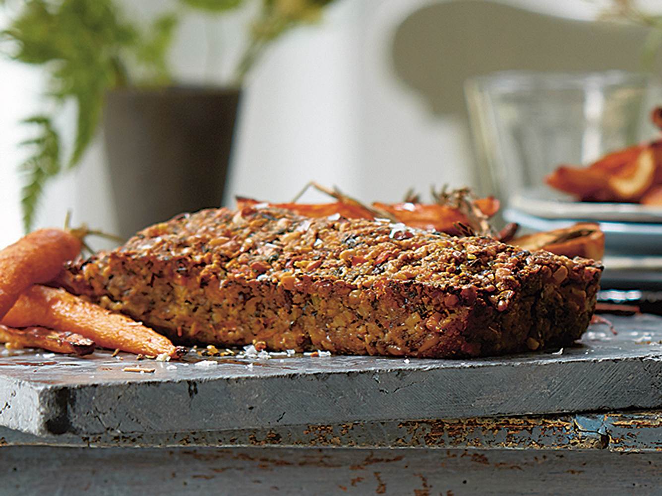 Kräuter-Nuss-Braten: Deliciously Ella mit Freunden Kräuter-Nuss-Braten: Deliciously Ella mit Freunden