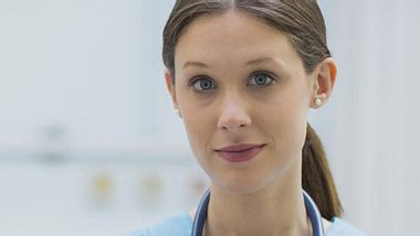 krankenschwester schlimme dinge bei geburt - Foto: iStock/ Symbolbild