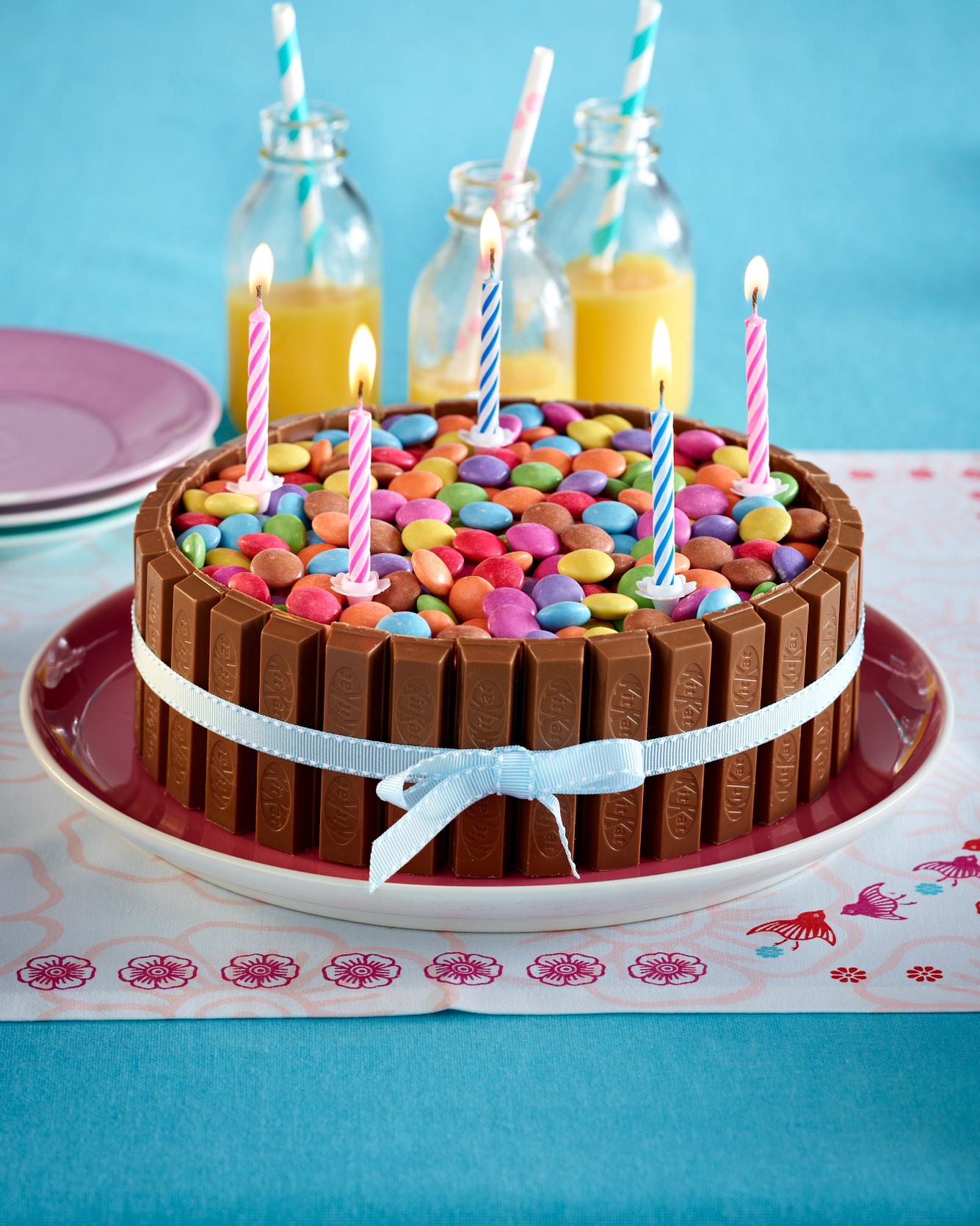 Kuchen für den Kindergeburtstag: Kitkat-Torte.