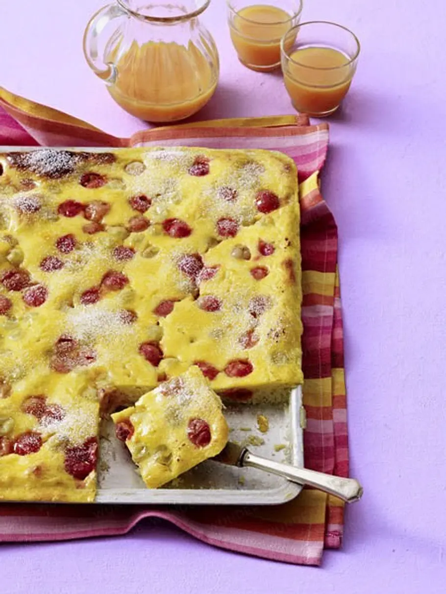 Hefeschnitten mit Stachelbeeren kuchen obst