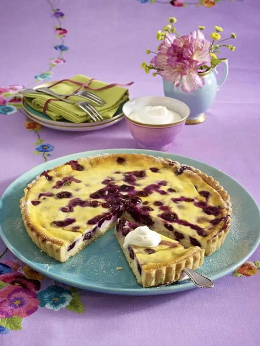 Buttermilch-Tarte mit Heidelbeeren kuchen obst