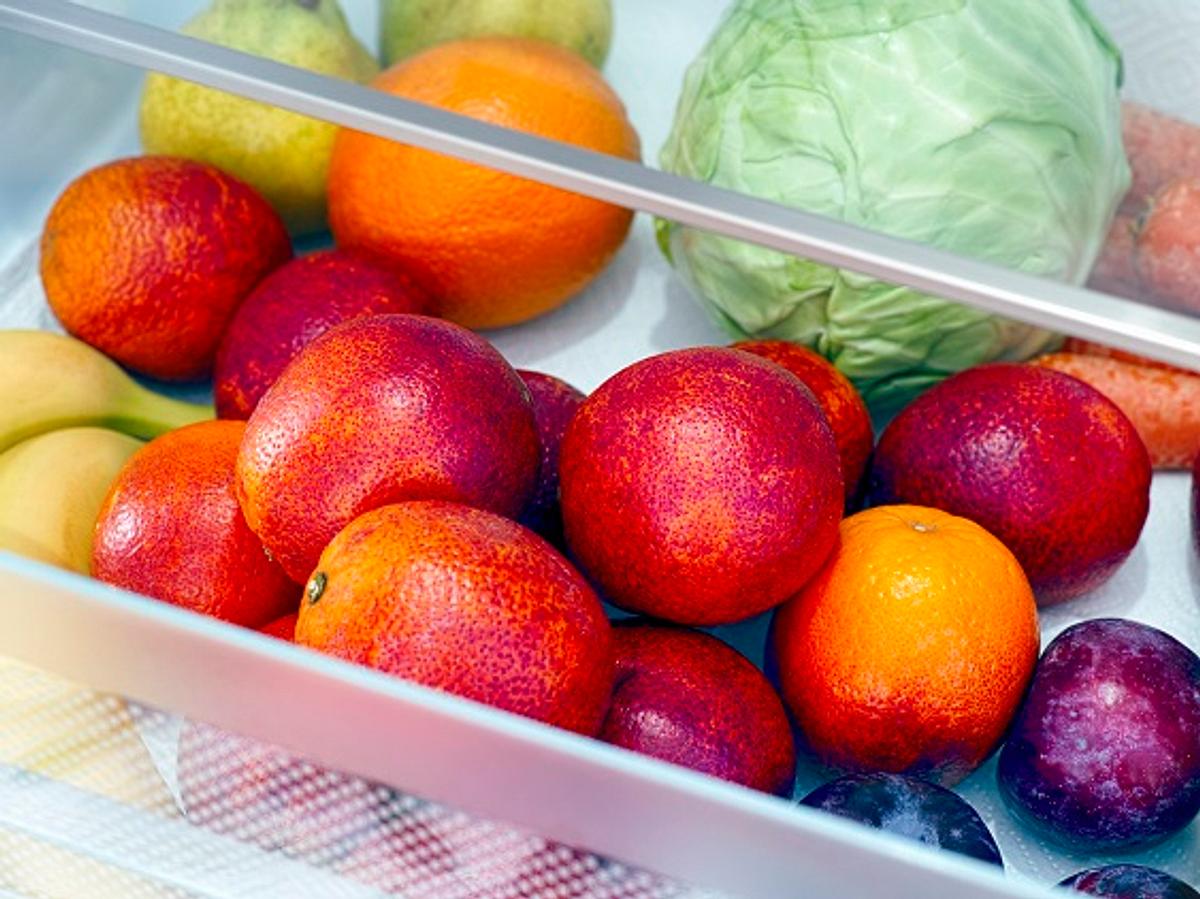 Kühlschrank Klemmschublade mit Gemüse und Obst