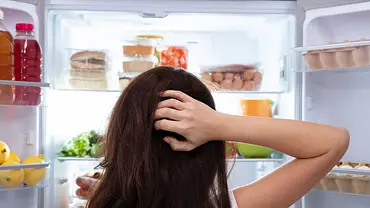 So räumst du den Kühlschrank richtig ein. - Foto: iStock/Andrey Popov So räumst du den Kühlschrank richtig ein. - Foto: iStock/Andrey Popov