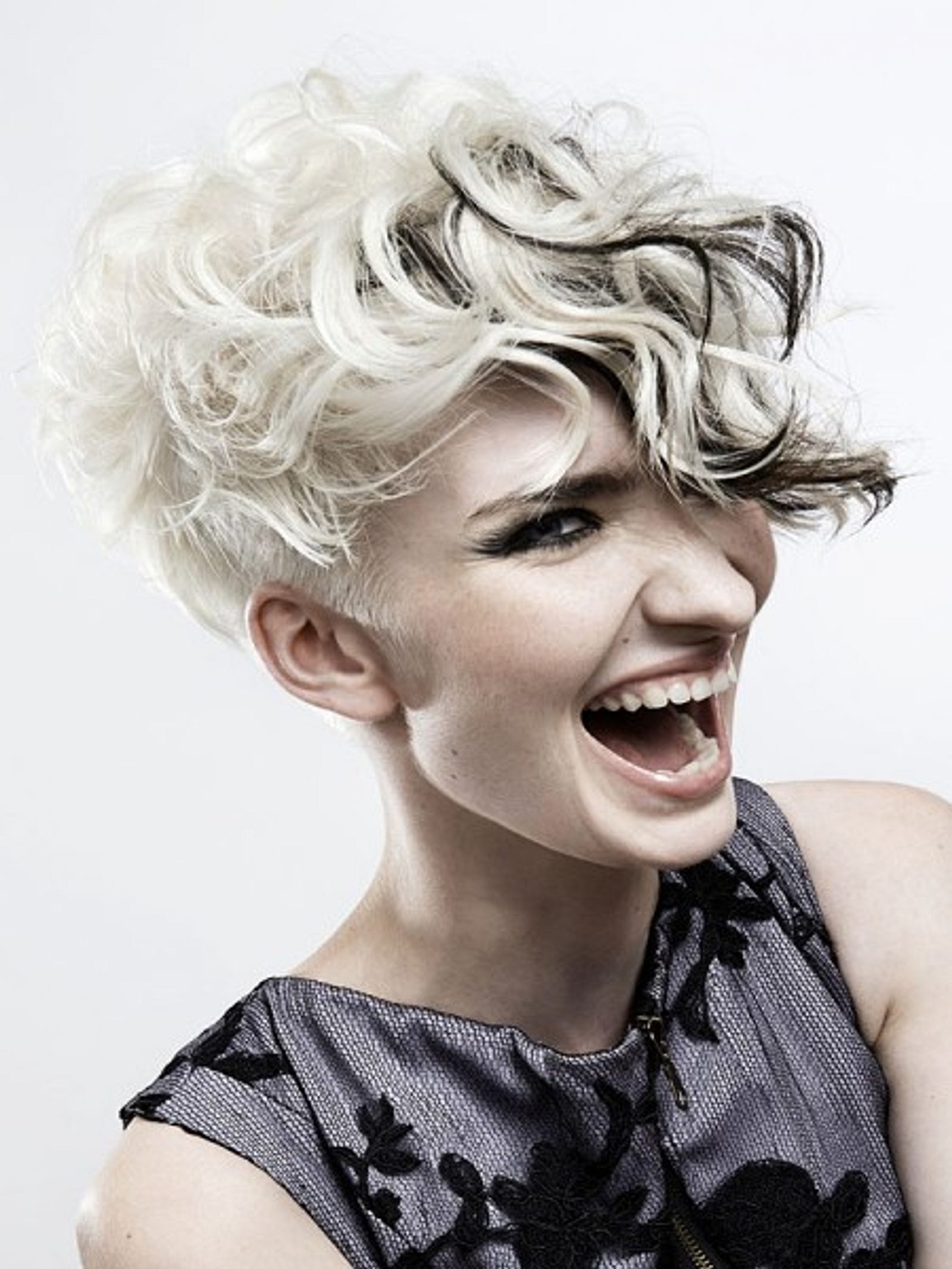 Kurzhaarfrisuren damen 2014 sidecut