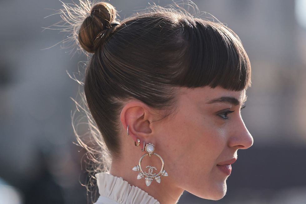 Frisuren fr lange Haare mit Pony: Die schnsten Schnitte und Stylings mit  Pony-Frisur | Wunderweib