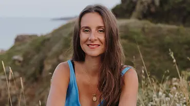 Laura Malina Seiler im Interview: Darum solltest du Menschen vergeben, die dich verletzt haben - Foto: © Farina Deutschmann Laura Malina Seiler im Interview: Darum solltest du Menschen vergeben, die dich verletzt haben - Foto: © Farina Deutschmann