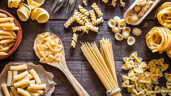 Leichte Nudelrezepte zum Nachkochen. - Foto: iStock/fcafotodigital