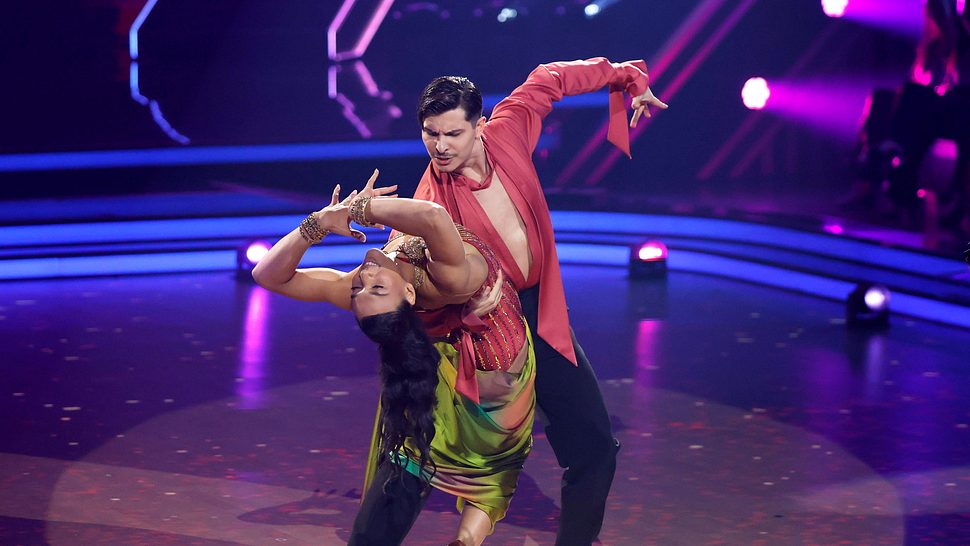 Alexandru Ionel und Marie Mouroum tanzen bei Lets Dance. - Foto: IMAGO / Panama Pictures