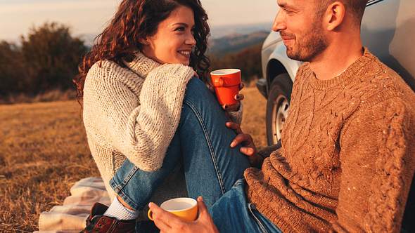 Liebe auf den zweiten Blick: Die beste Grundlage für eine Beziehung?! - Foto: Zoran Zeremski/iStock