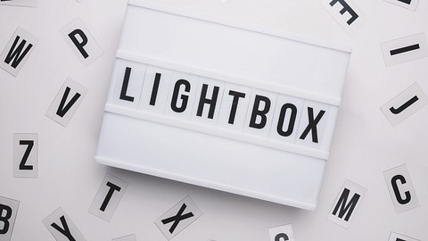 Lightbox Sprüche für jede Gelegenheit - Foto: rclassenlayouts/iStock