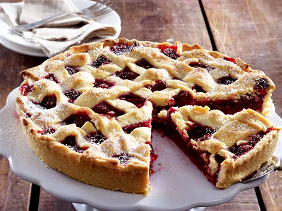 Linzer Tarte: Ein keksiger Weihnachtskuchen Linzer Tarte: Ein keksiger Weihnachtskuchen