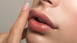 Natürlich volle Lippen – perfekte Lippenform – klare Lippenkontur