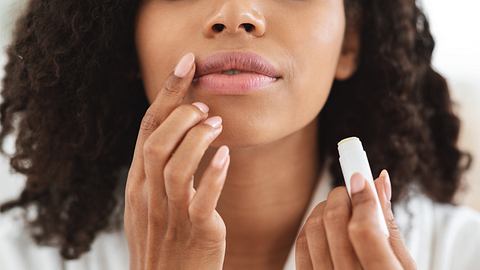 Lippenpflege Bestseller Amazon - Foto: istock/ Prostock-Studio