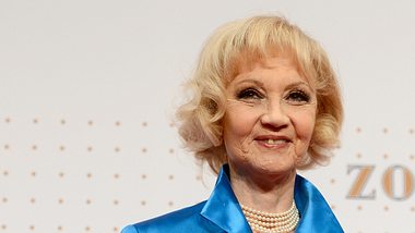 Lilo Pulver: Sie hat JA gesagt - Ihr großes Glück mit 91! - Foto: Clemens Bilan/Getty Images