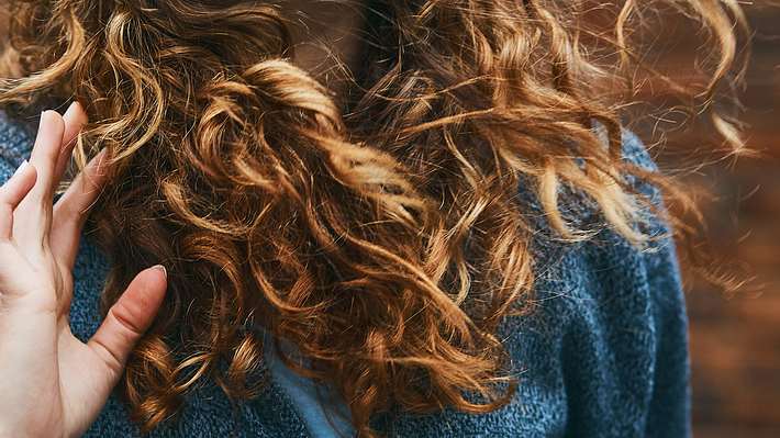 Locken machen mit dem Socken-Trick. - Foto: RapidEye/iStock