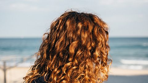 locken-probleme-frauen - Foto: istock/iprogressman