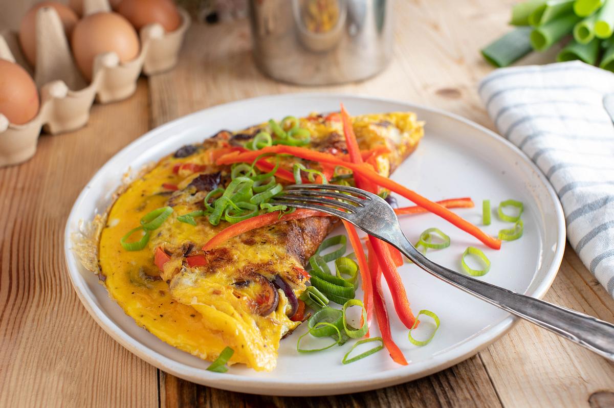 LOGI Diät Frühstücks Rezept: Omelette mit Paprika und Champignons
