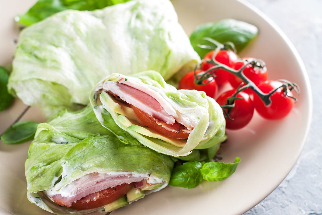 LOGI Rezept zum Frühstück: Salatwraps mit Schinken und Tomaten